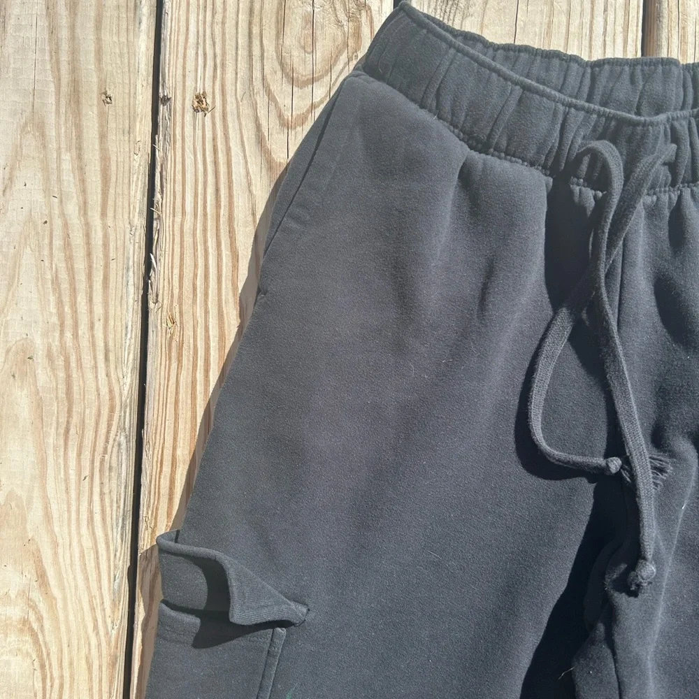Gilly Hicks Black cotton cargo sweatpants with elastic waistband Size Small Flaw - Picture 3 of 16